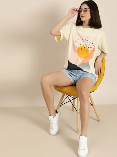 Playera oversize color crema